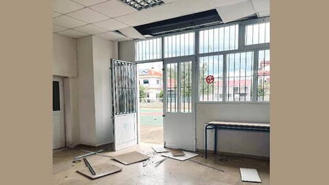 πτώση ψευδοροφής στο Λύκειο Πεδινής 